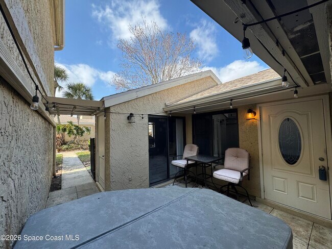 Foto del edificio - 1471 Sheafe Ave NE