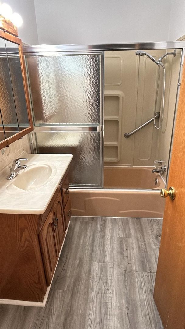 Foto del edificio - 3 Bed 1 Bath Single Family Home in Gary!