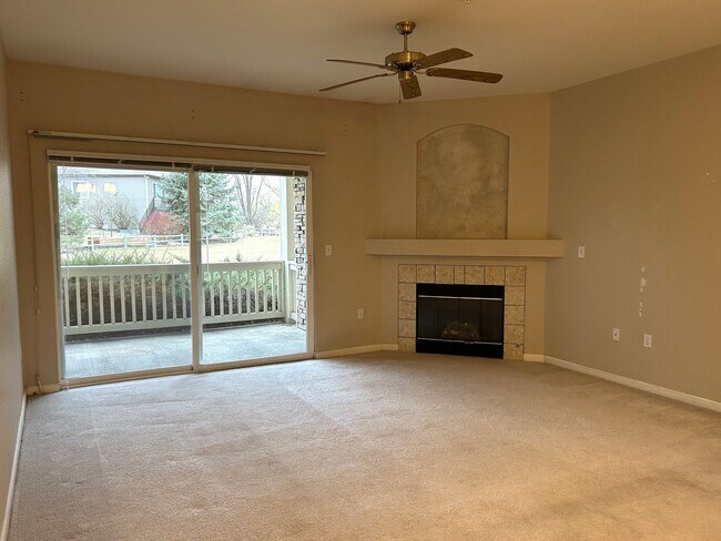 Foto del edificio - Comfortable 2 Bed 2 Bath Ground-Level Condo in Fort Collins