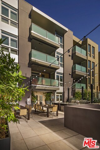 Foto del edificio - 177 N Hudson Ave