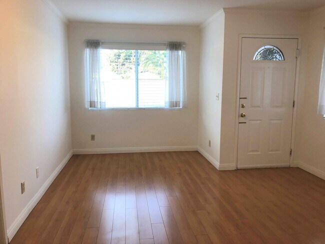 Foto del edificio - 6214 N Burton Ave