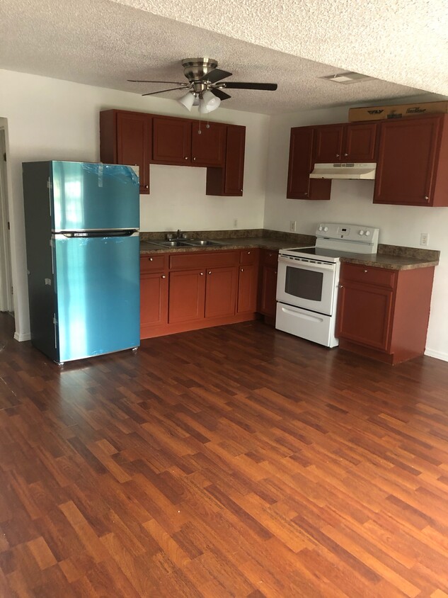 Primary Photo - 2304 Trio St