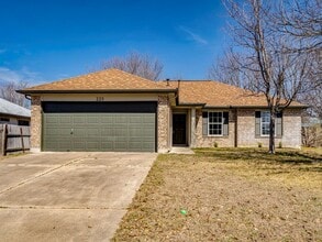 Building Photo - 223 Evergreen Cir