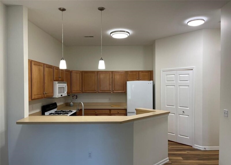 2295 S Main St Unit 47, Ann Arbor, MI 48103 Condo for Rent in Ann