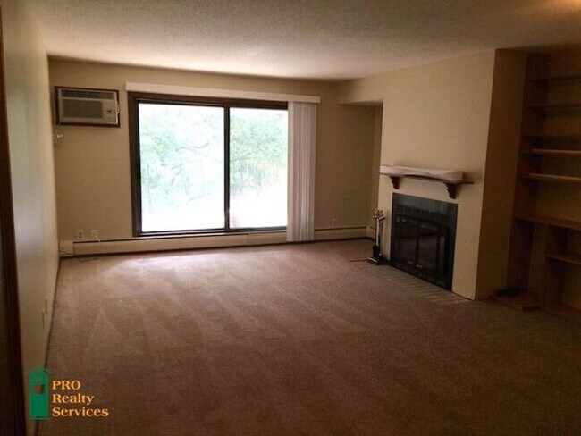 Foto del edificio - 10451 Greenbrier Rd
