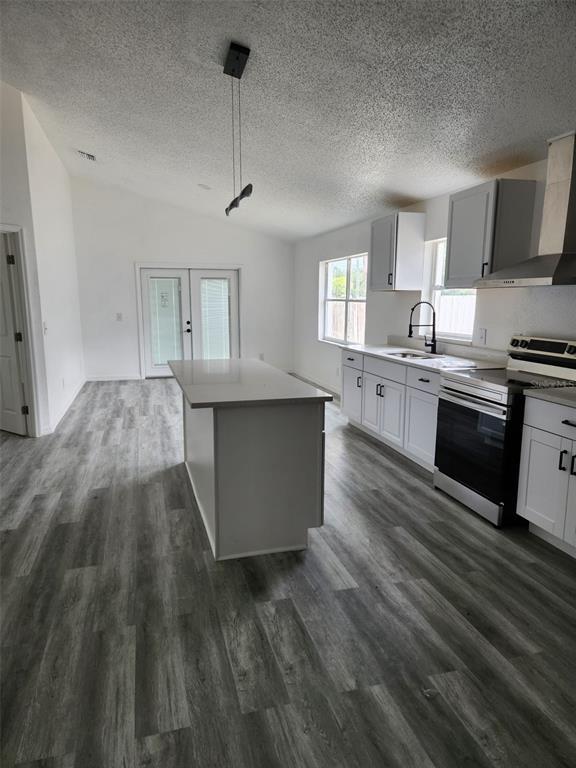 Foto del edificio - 3446 Cypress Point Cir