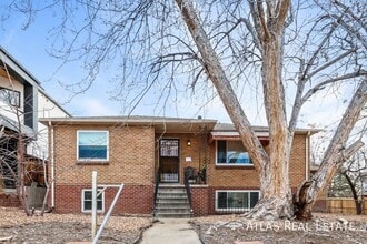 Building Photo - 2716 Grove St