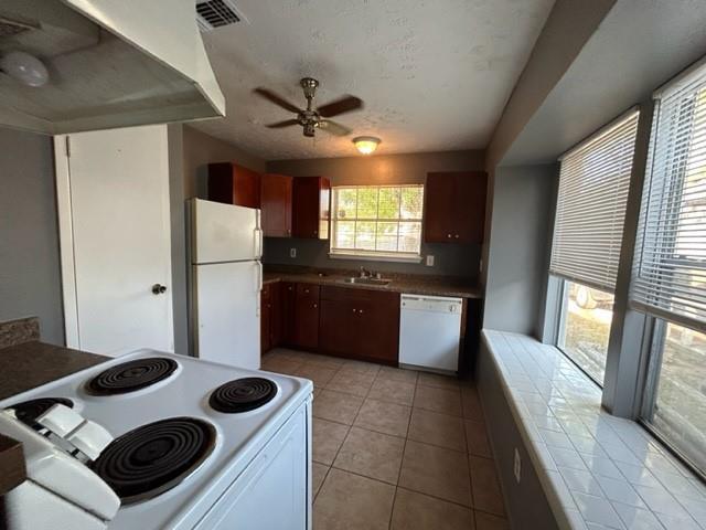 Foto del edificio - 22217 Diane Dr