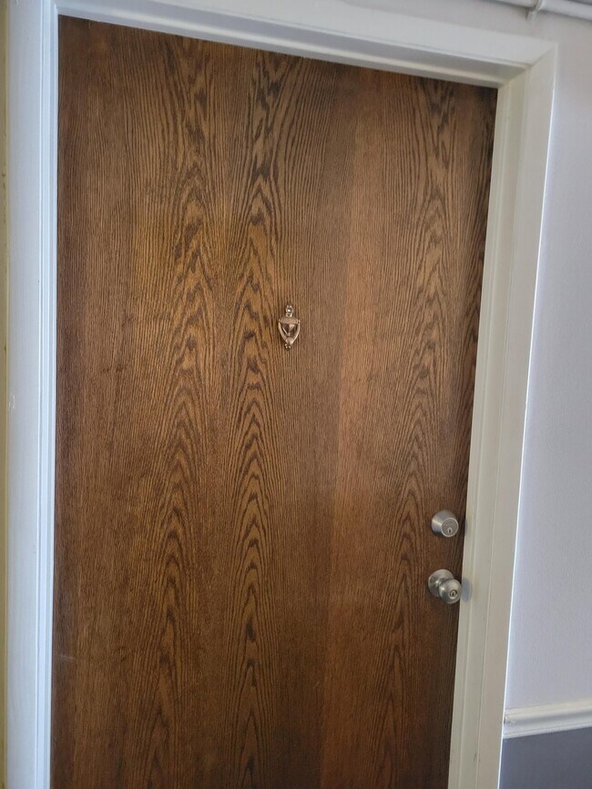 Foto del edificio - 2214 S Goebbert Rd