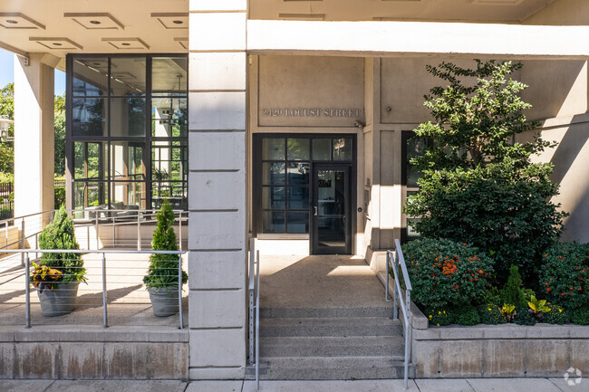 Entrance - Locust Point