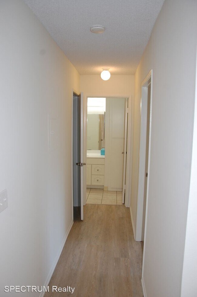 Building Photo - 1 br, 2 bath House - 37 Dearborn #73