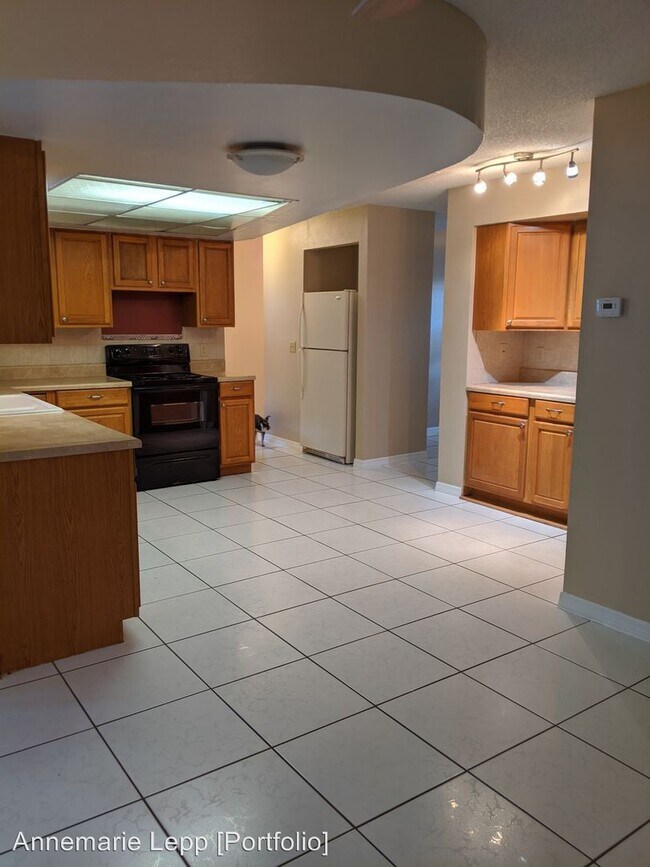 Building Photo - 3 br, 2 bath House - 3722 Kitty Hawk Ave #1