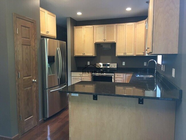 Foto del edificio - 3112 Rose Dr SE