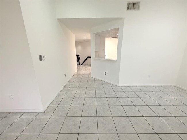 Building Photo - 9705 SW 138th Ave