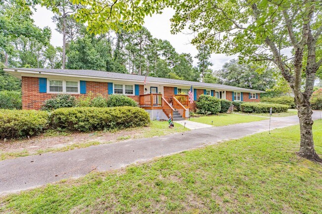 Building Photo - 607 3rd St Ext
