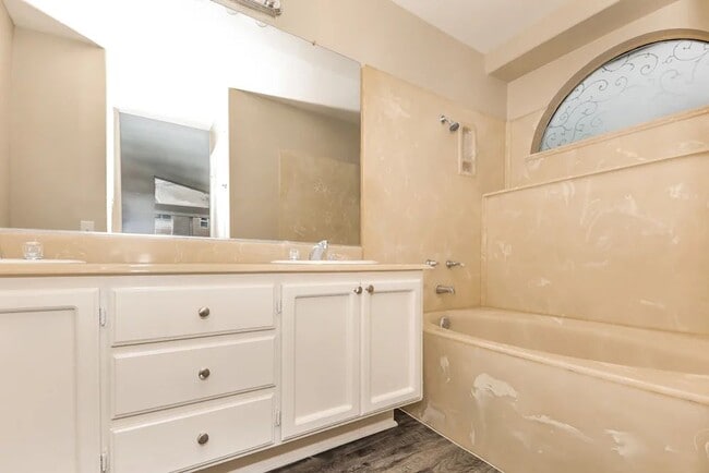 Building Photo - 40052 Adian Ct