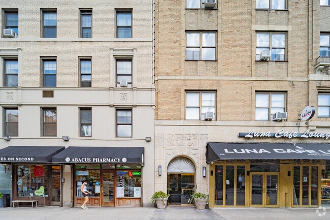 166 2nd Ave New York, NY 10003-5719 - 166 Second Ave