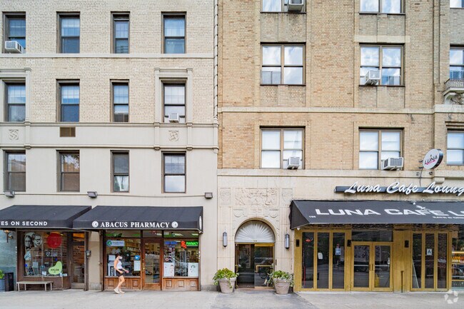 166 2nd Ave, Nueva York, NY 10003-5719 - 166 Second Ave