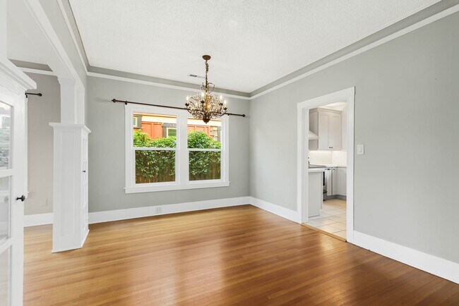 Foto del edificio - 3234 33rd Ave S
