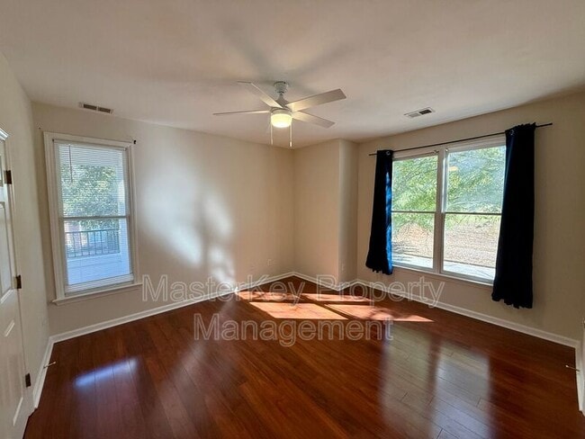 Building Photo - 800 Savannah Ridge Rd