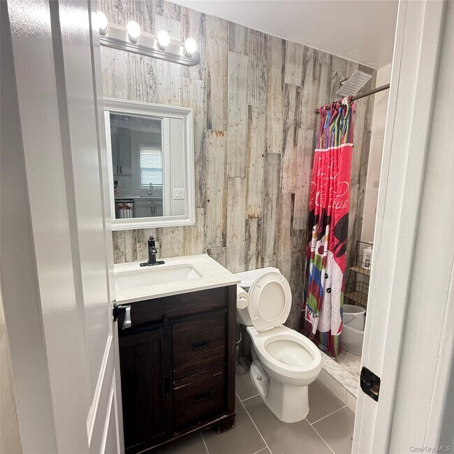 Foto del edificio - 76-19 85th Dr