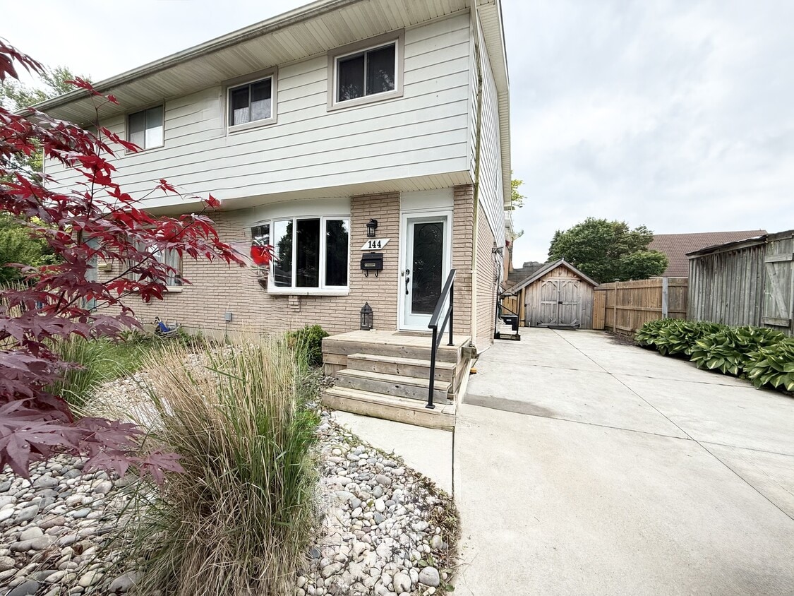 Photo principale - 144 Berry St