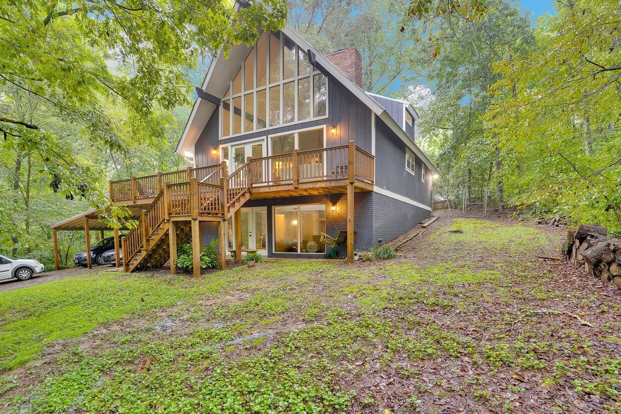 Primary Photo - 5036 Jackson Rd