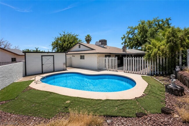 Building Photo - 4268 Hampshire Cir
