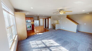 Building Photo - 3160 SW Arlan Ln