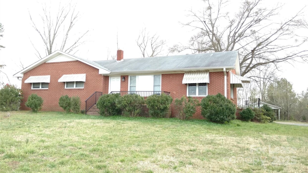 Primary Photo - 607 Fort Mill Hwy