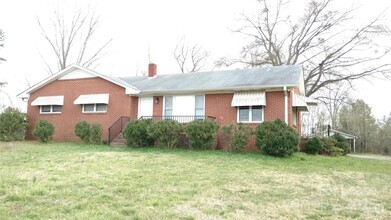 Building Photo - 607 Fort Mill Hwy
