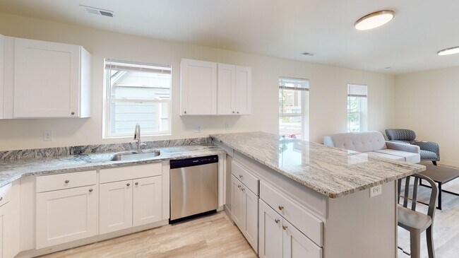 Foto del edificio - 1214 Washtenaw Ct