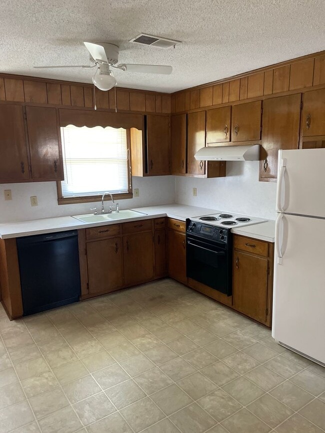 Foto del edificio - 2139 S Union Grove Rd