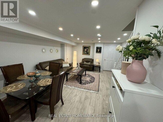 Photo du bâtiment - 29 Sarah Ashbridge Ave