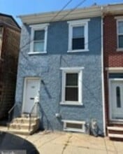 Building Photo - 204 E Elm St