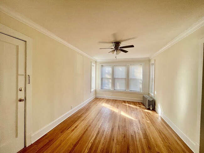Foto del edificio - 2536 W Thorndale Ave