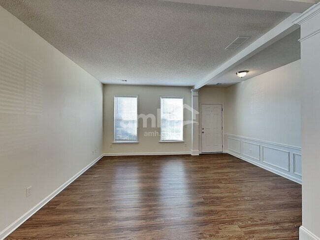 Foto del edificio - 4156 Glenaire Way NW