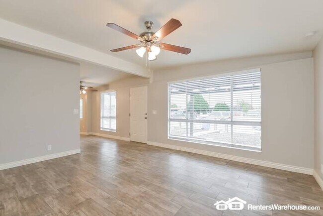 Building Photo - For Rent 3 Bedroom 2 Bath Home Newly Remod...