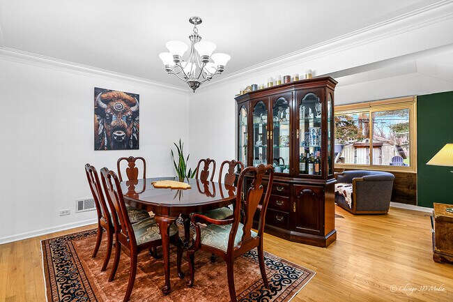 Foto del edificio - 5844 N Lacey Ave