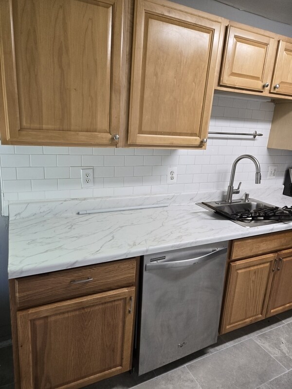 Foto del edificio - 516 W Queen Ln