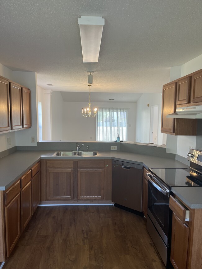 Kitchen/Living room - 7361 Suncatcher Dr
