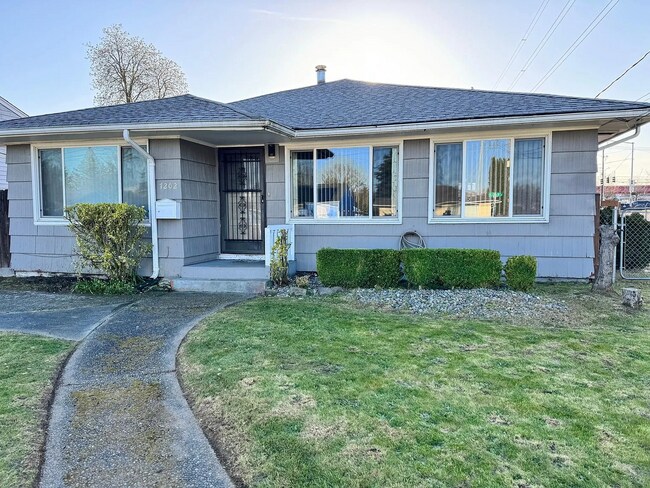Foto del edificio - Beautiful 3 Bedroom Home in Tacoma WA - Apply Today!
