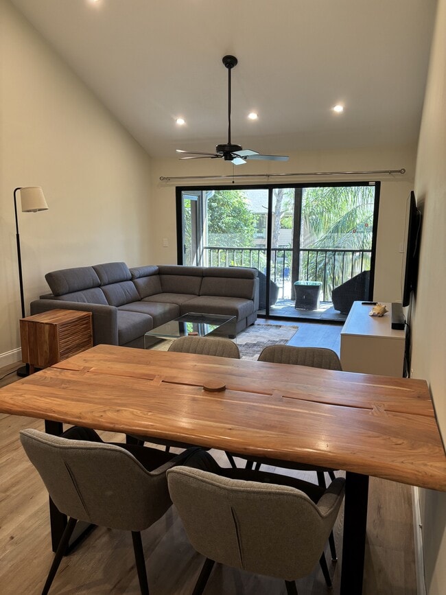 Sala de estar/comedor - 1709 Pelican Cove Rd