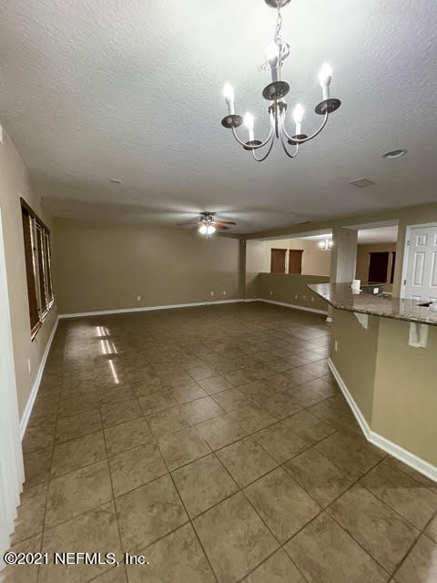 Building Photo - 7399 Westland Oaks Dr