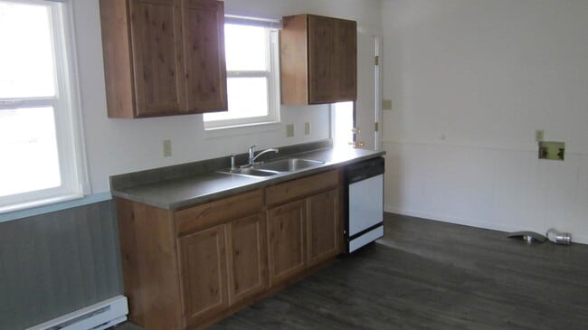 Foto del edificio - Newly Remodeled 3 Bedroom, 2 Bath Home on Montezuma Avenue