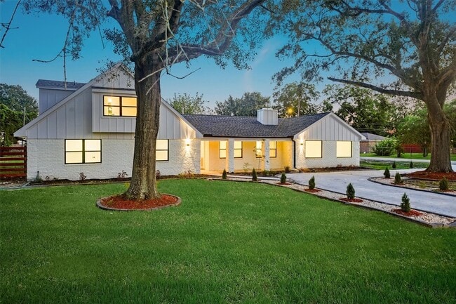 Foto del edificio - 8102 Gulick Ln