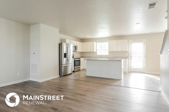 Building Photo - 13781 N Rising Sun Cir E