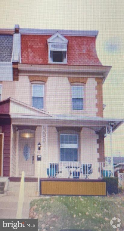 Building Photo - 320 Loney St