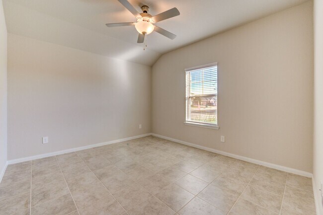 Building Photo - Single-Story Home with Water Views & Open Layout