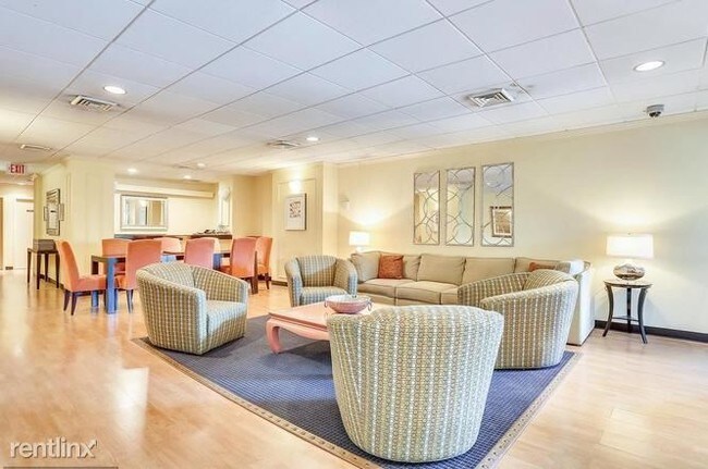 Building Photo - Studio, 1 bath  - 4242 East West Hwy Apt 904